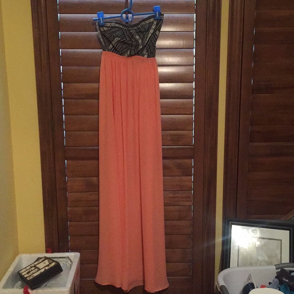 Strapless Maxi